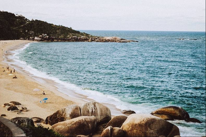 Praia de Taquarinhas - Praia de Laranjeiras - Balne
